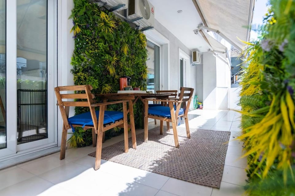 Artistic 2bedroom Luxury Hop to Acropolis Apartment in Athens