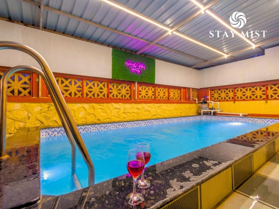 Staymist - Casa Palais Villa in Maharashtra