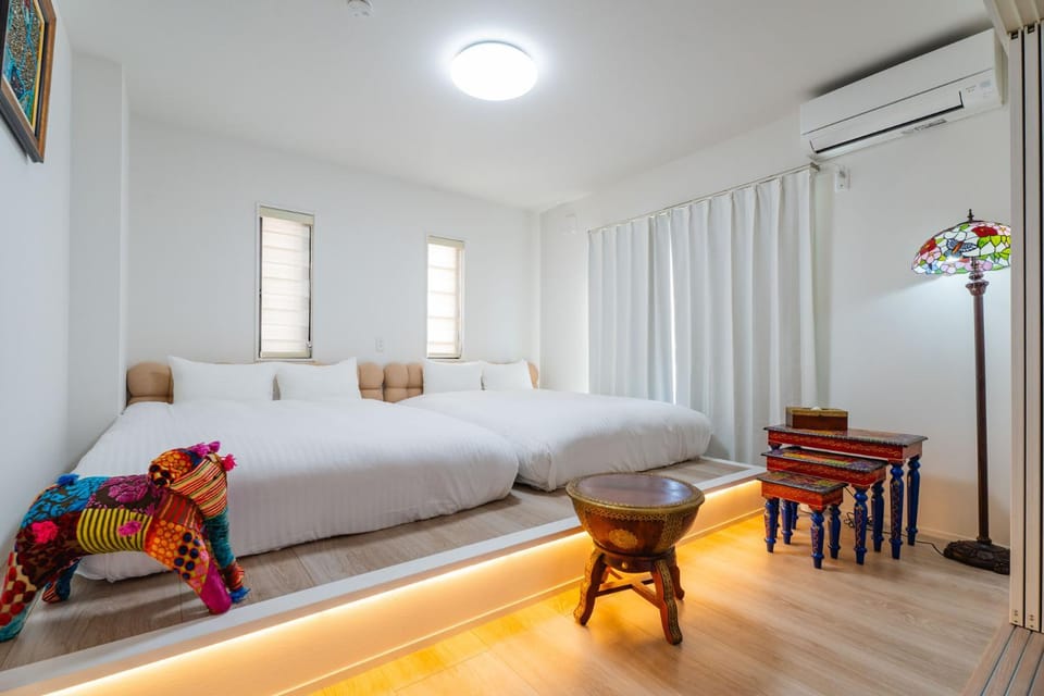 Bed, Bedroom, air conditioner
