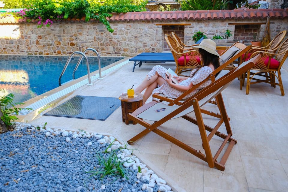 Property building, Swimming pool