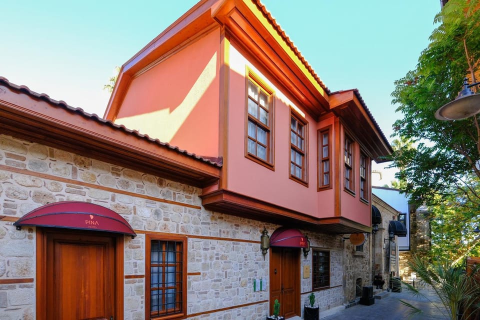 Property building, Day, Street view
