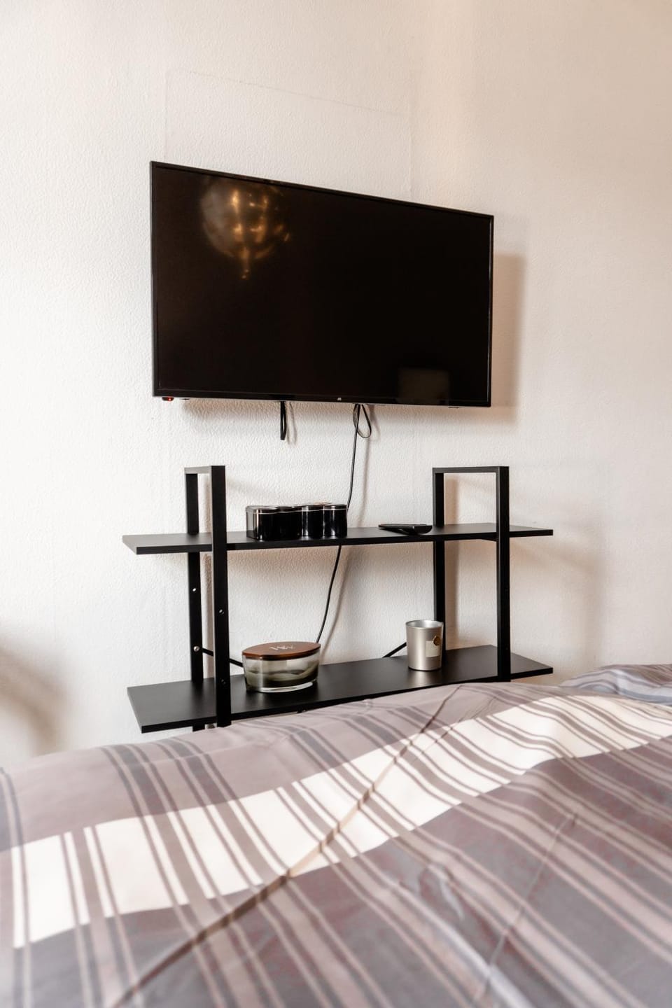 Communal lounge/ TV room, Bed, TV and multimedia, Photo of the whole room, Evening entertainment, Bedroom