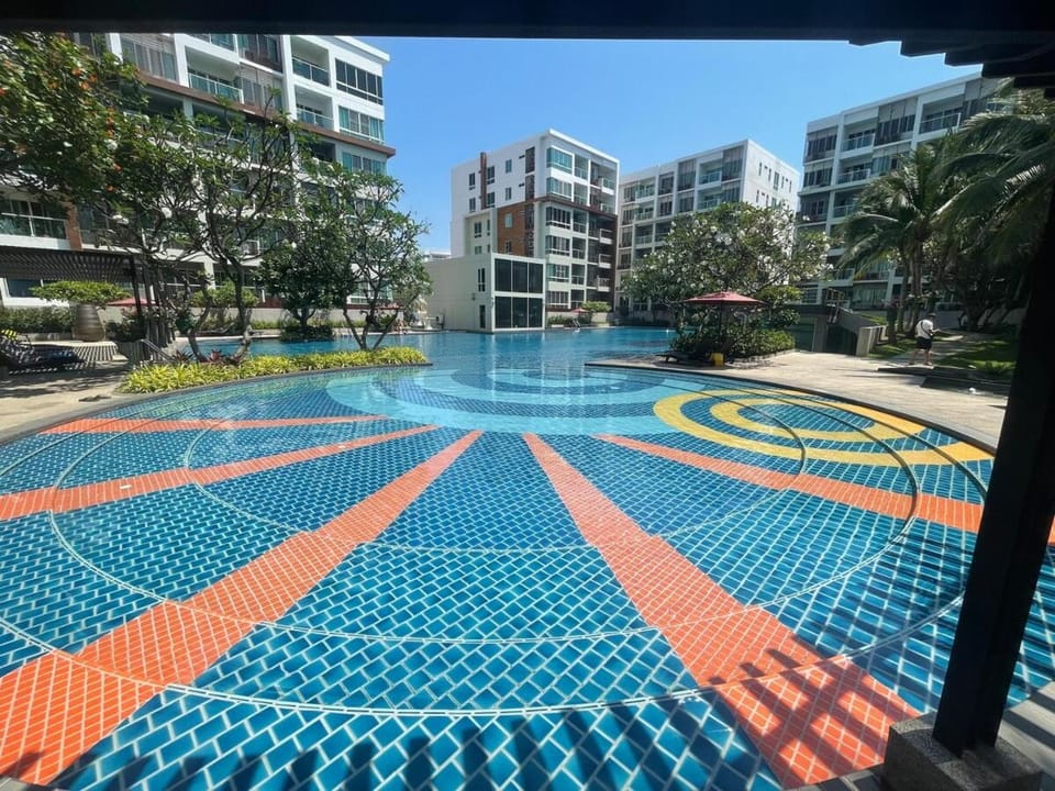 Property building, Day, Swimming pool, Swimming pool