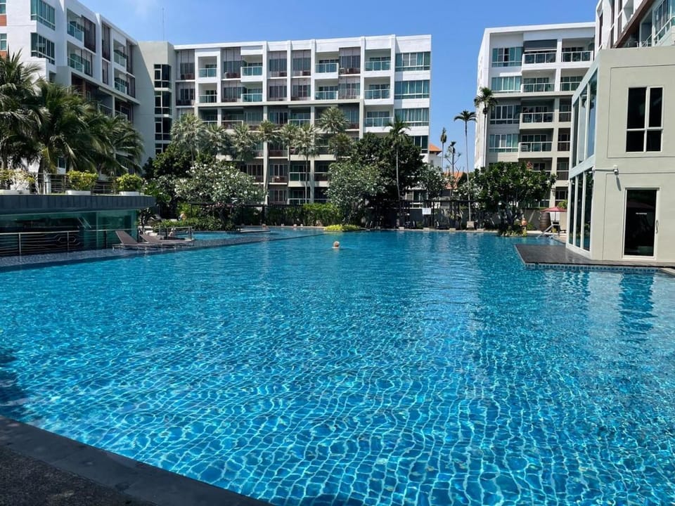 Day, Swimming pool, Swimming pool