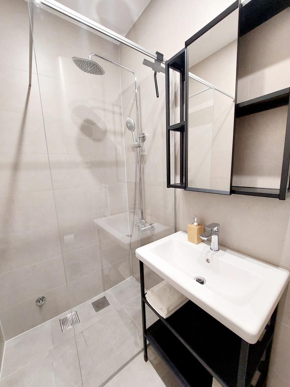 Shower, Bathroom