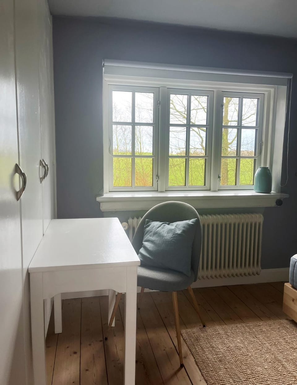 Seating area, internet