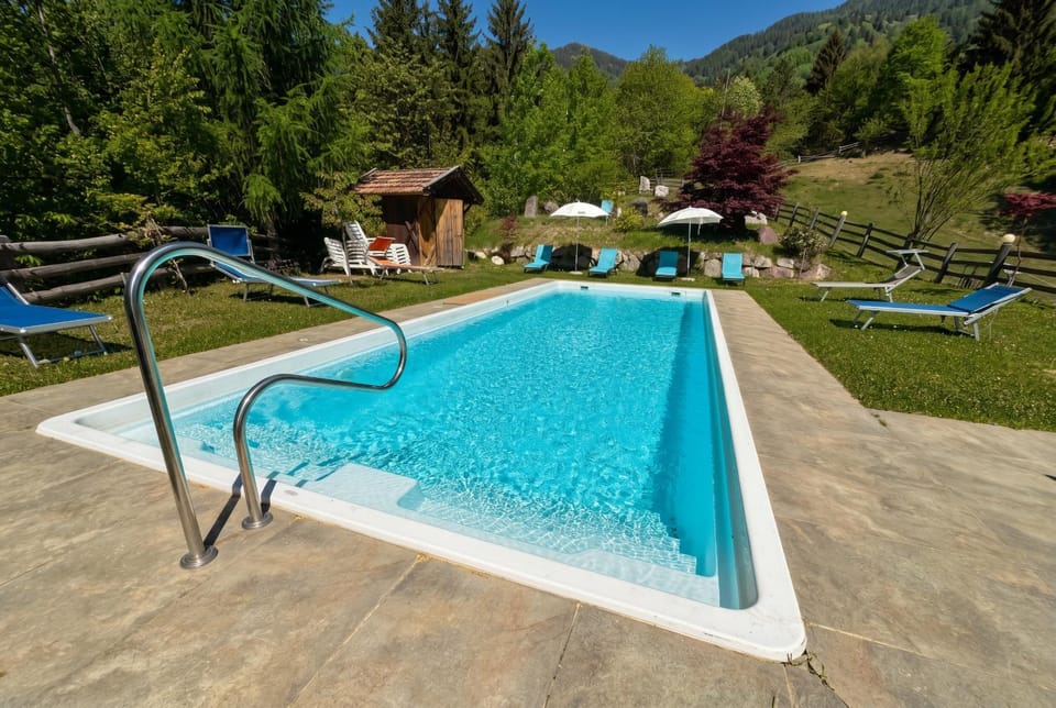 Spring, Swimming pool, sunbed