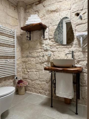 Suite & Spa La Petra House in Ceglie Messapica