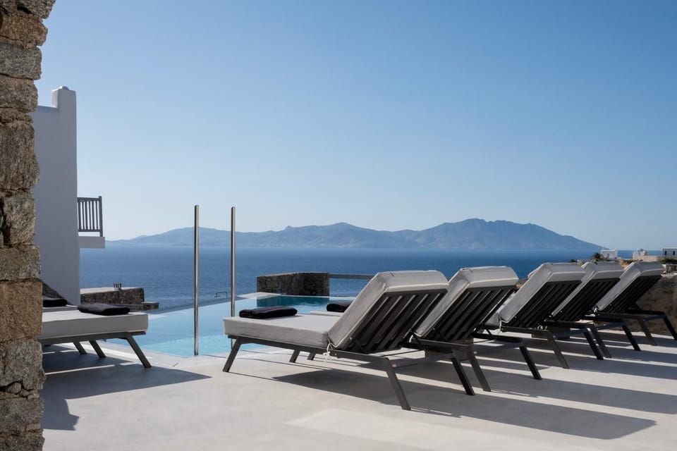 Balcony/Terrace, Swimming pool