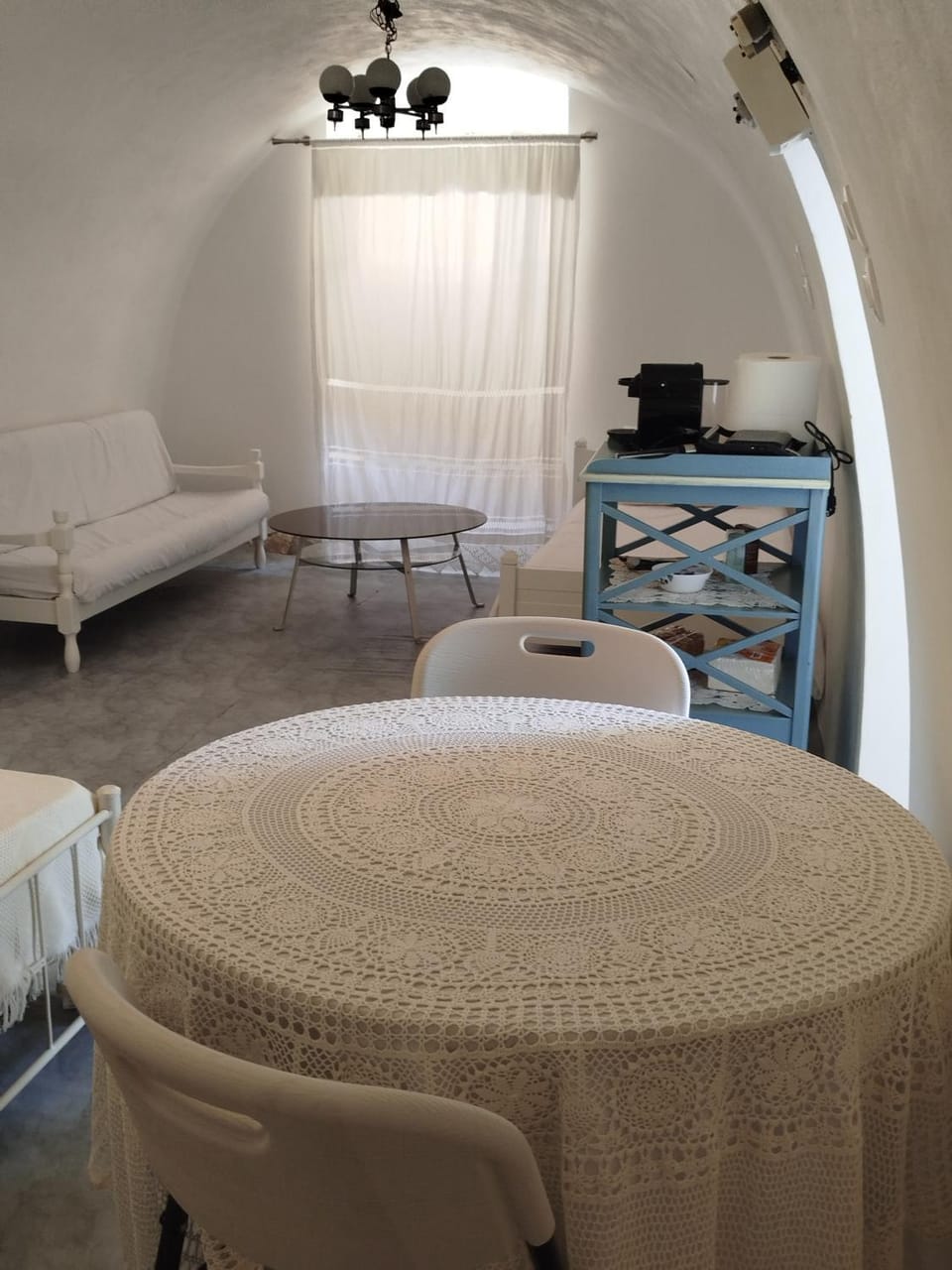 Bed, Photo of the whole room, Seating area, Dining area, Bedroom