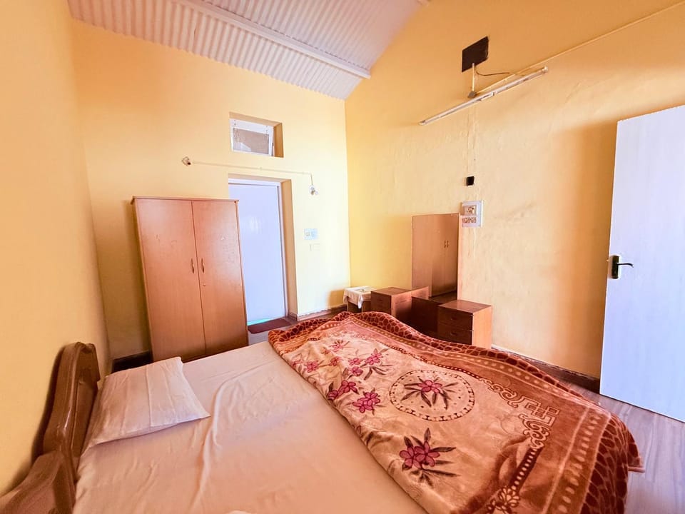 Bed, Photo of the whole room, Bedroom, wardrobe