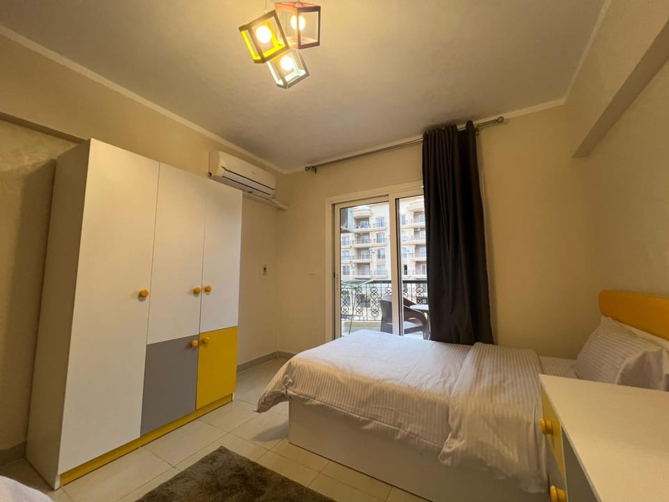 شقه جديده داخل كمباوند Apartment in New Cairo City