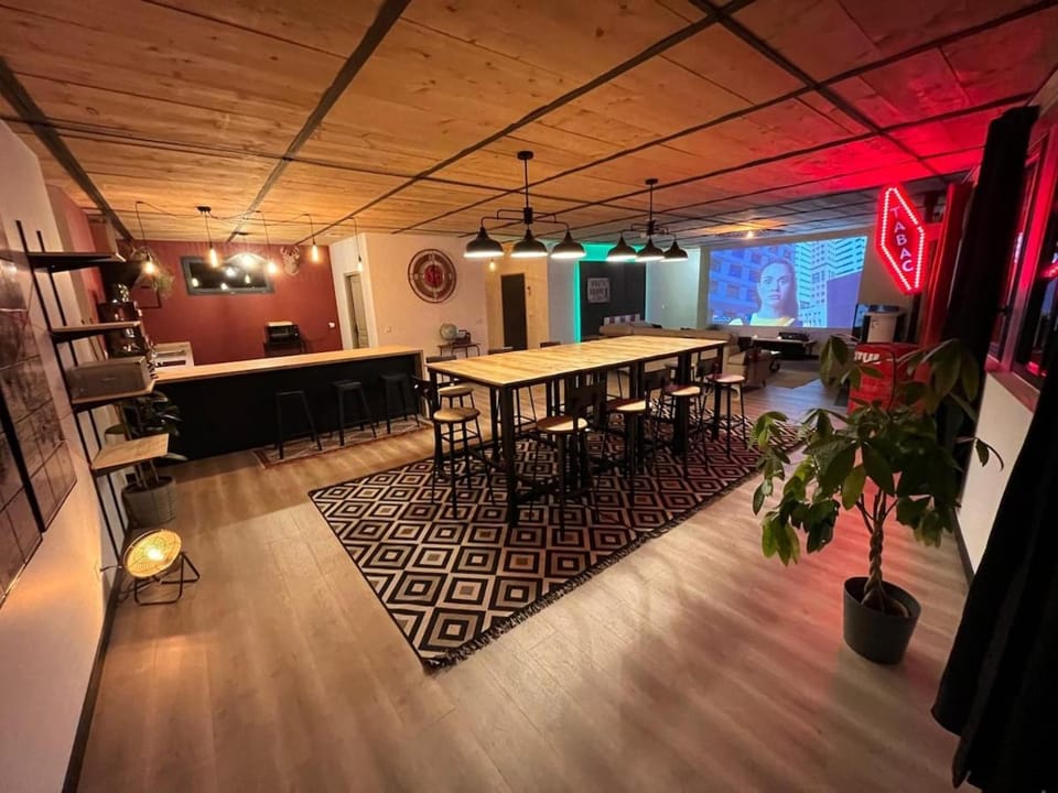 Magnifique LOFT urbain centre,gare,parking privé Apartment in Le Mans