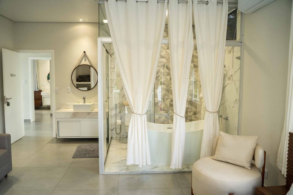 Bathroom, Photo of the whole room, Bedroom, Bath