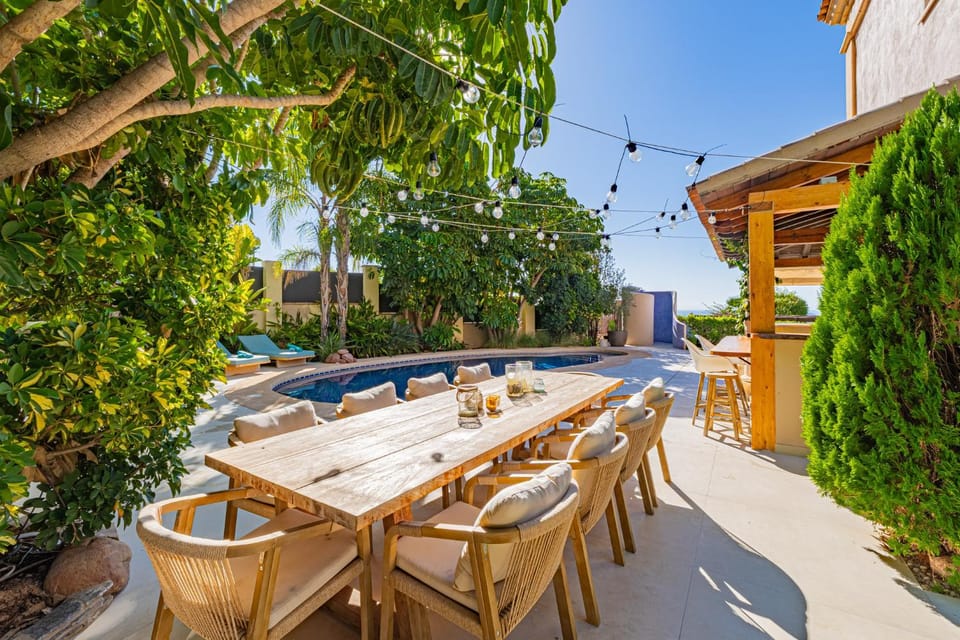 Dining area, Garden view