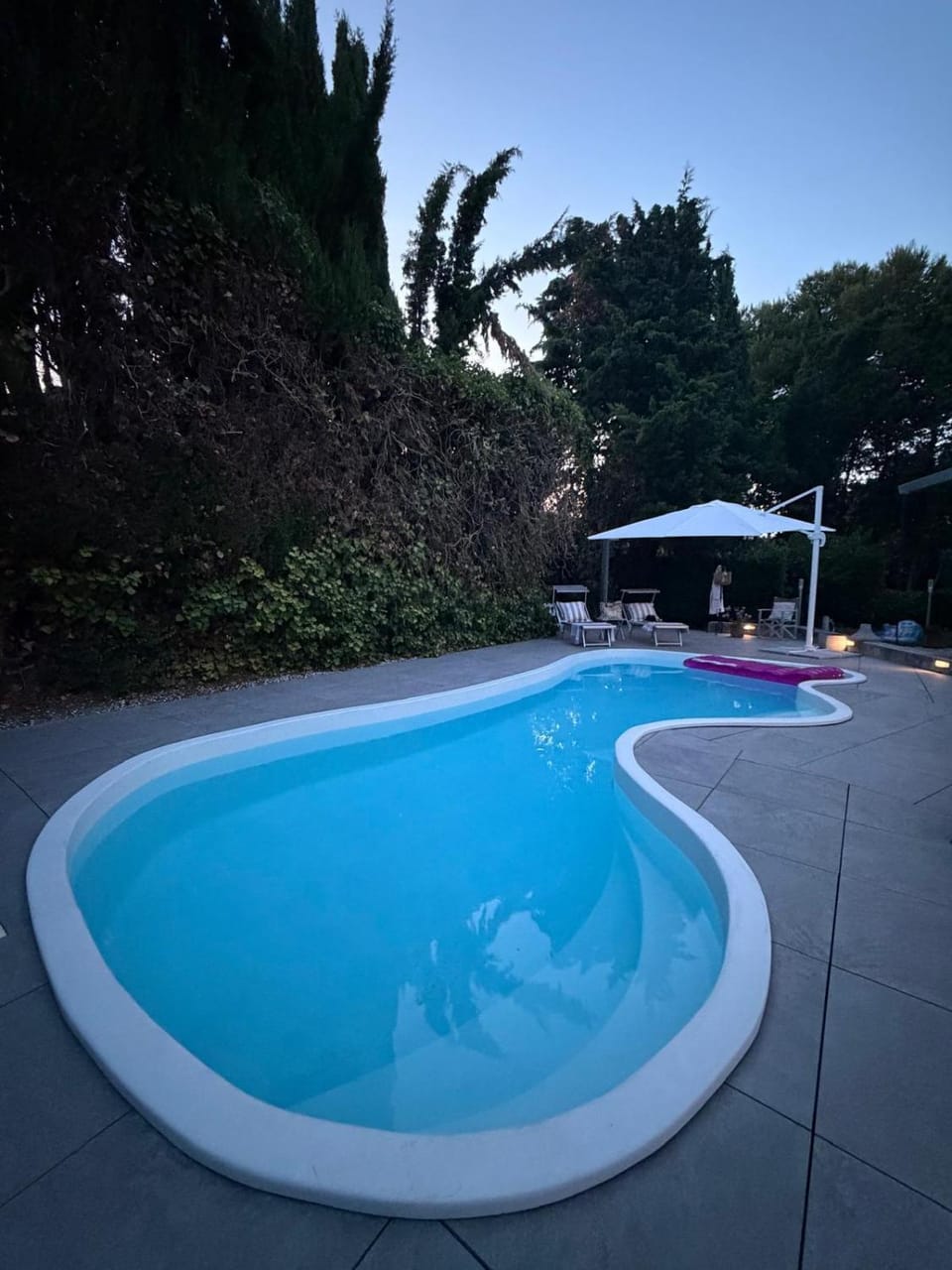 Swimming pool