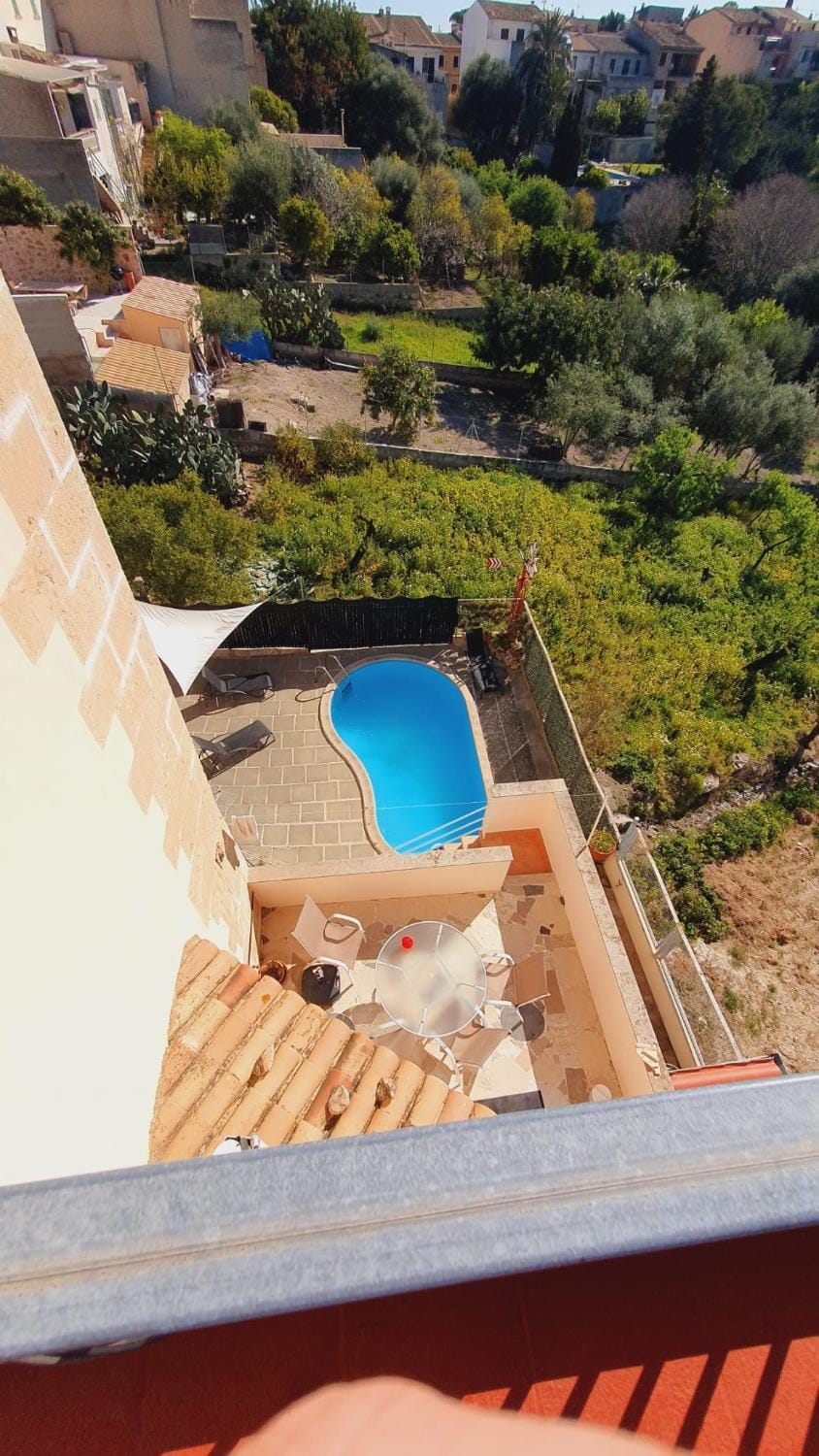 Bird's eye view, Pool view