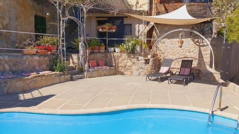 Property building, Pool view, sunbed