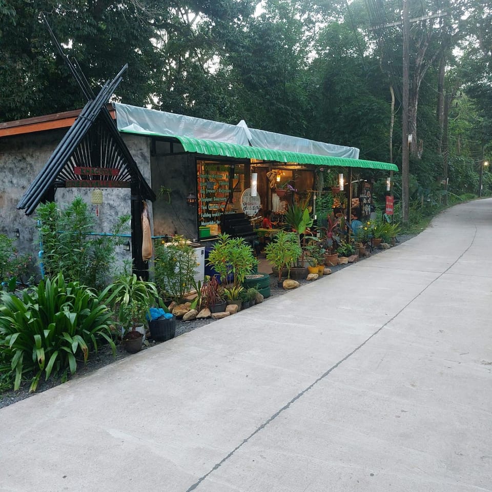 Green Valley Lodge Nature lodge in Khlong Sok