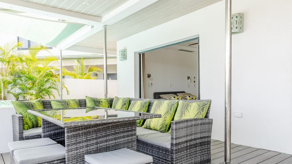 Apt 4 The Grove Residences Apartment in Antigua and Barbuda