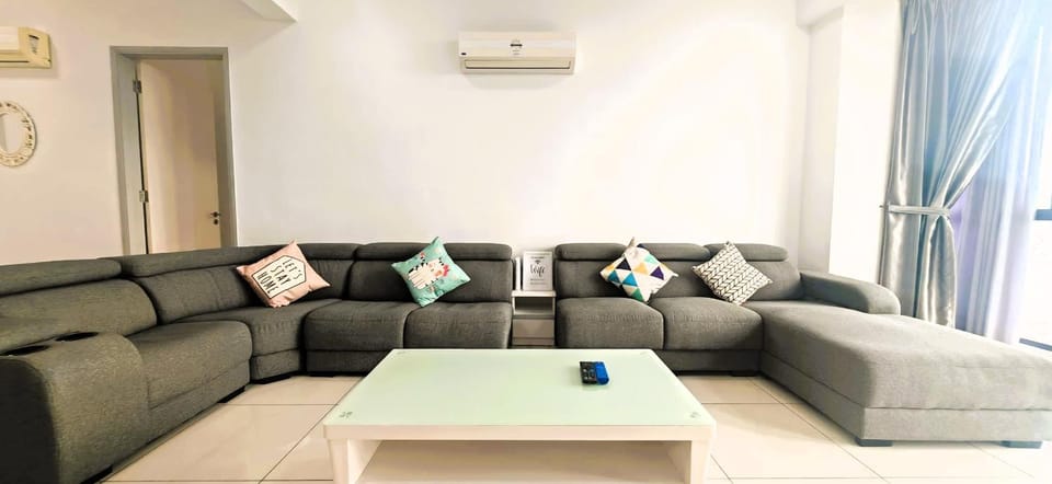 Living room, Seating area, air conditioner