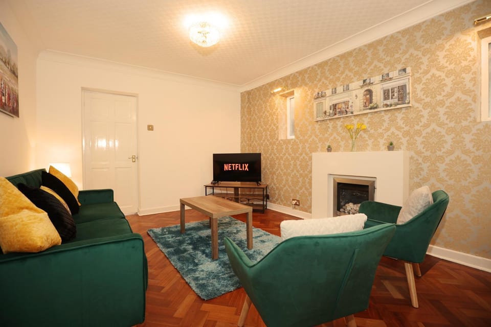 TV and multimedia, Living room, Seating area