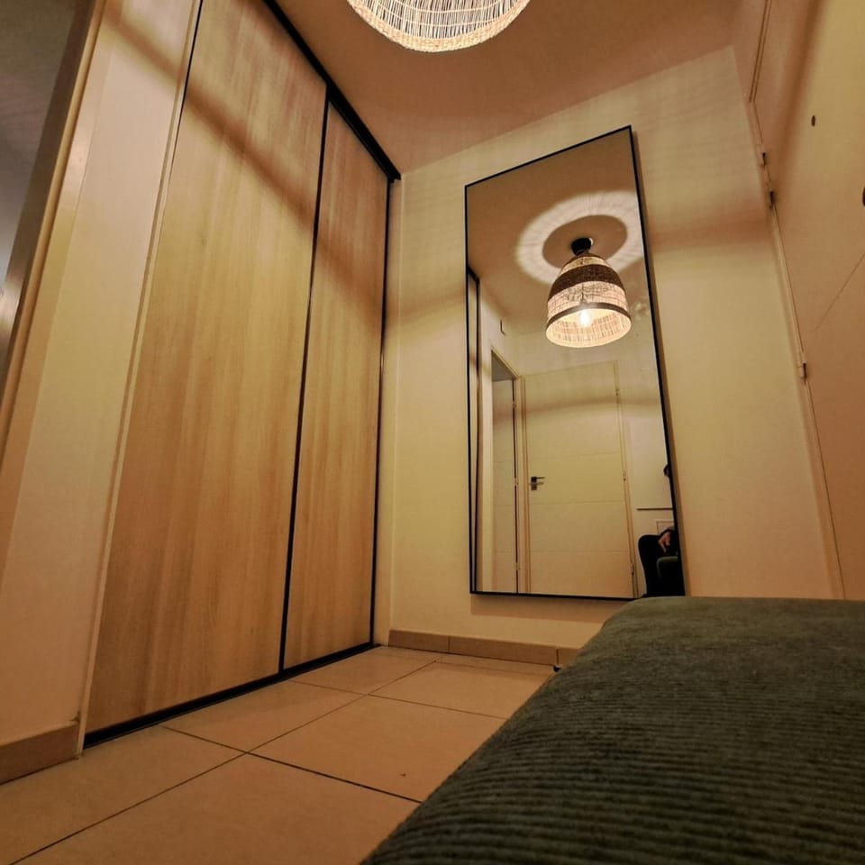L'Atelier Rochecardon Apartment in Lyon