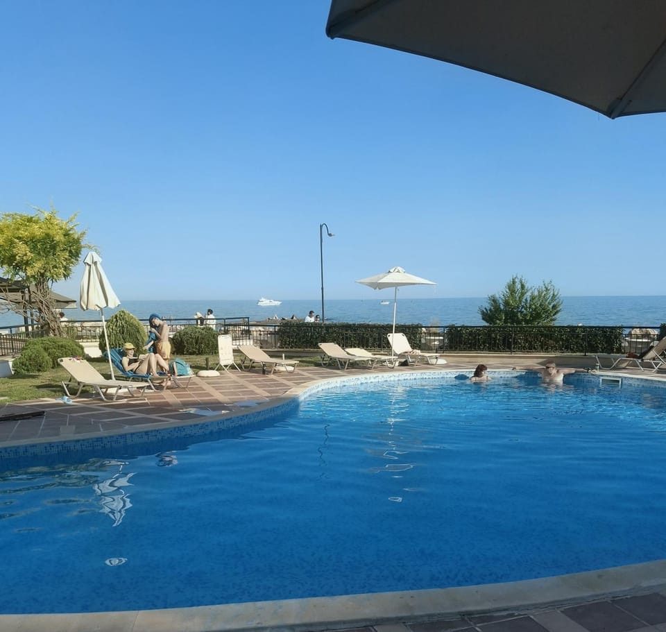 Day, Natural landscape, Pool view, Sea view, Swimming pool, sunbed