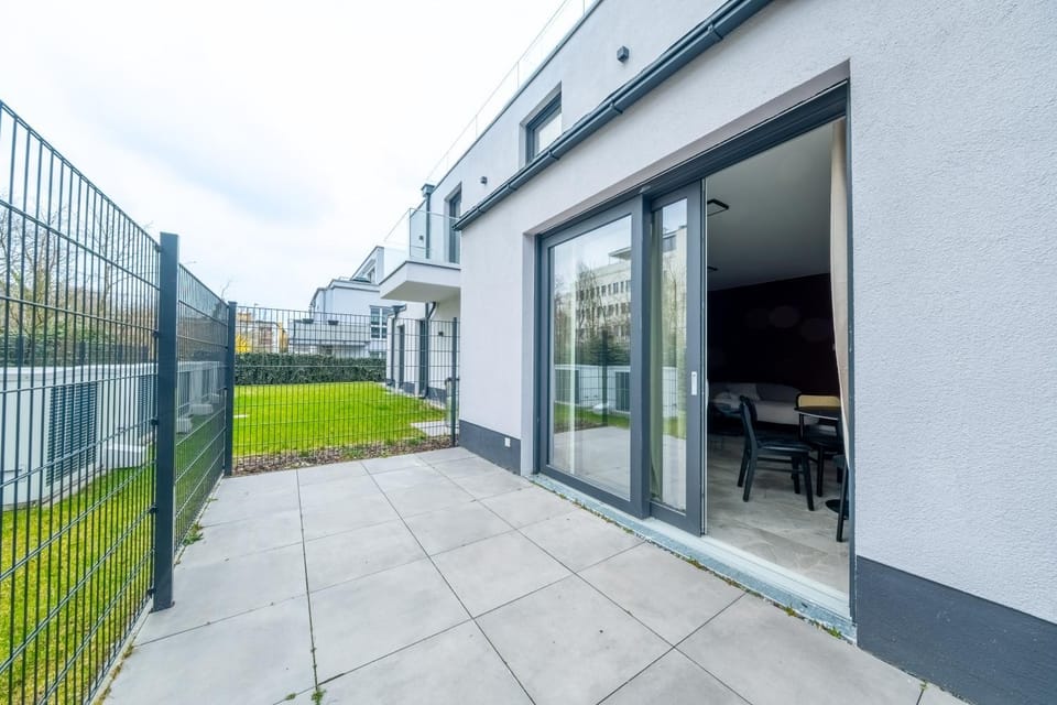 Garden, Balcony/Terrace