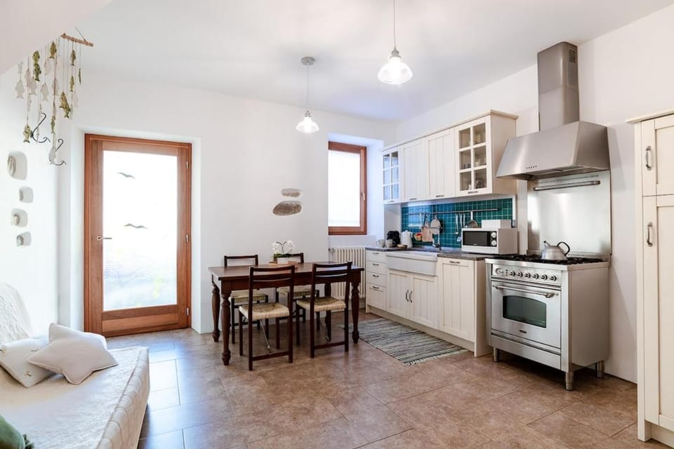 Casa Guzz - the house in the village Apartment in Canton of Ticino