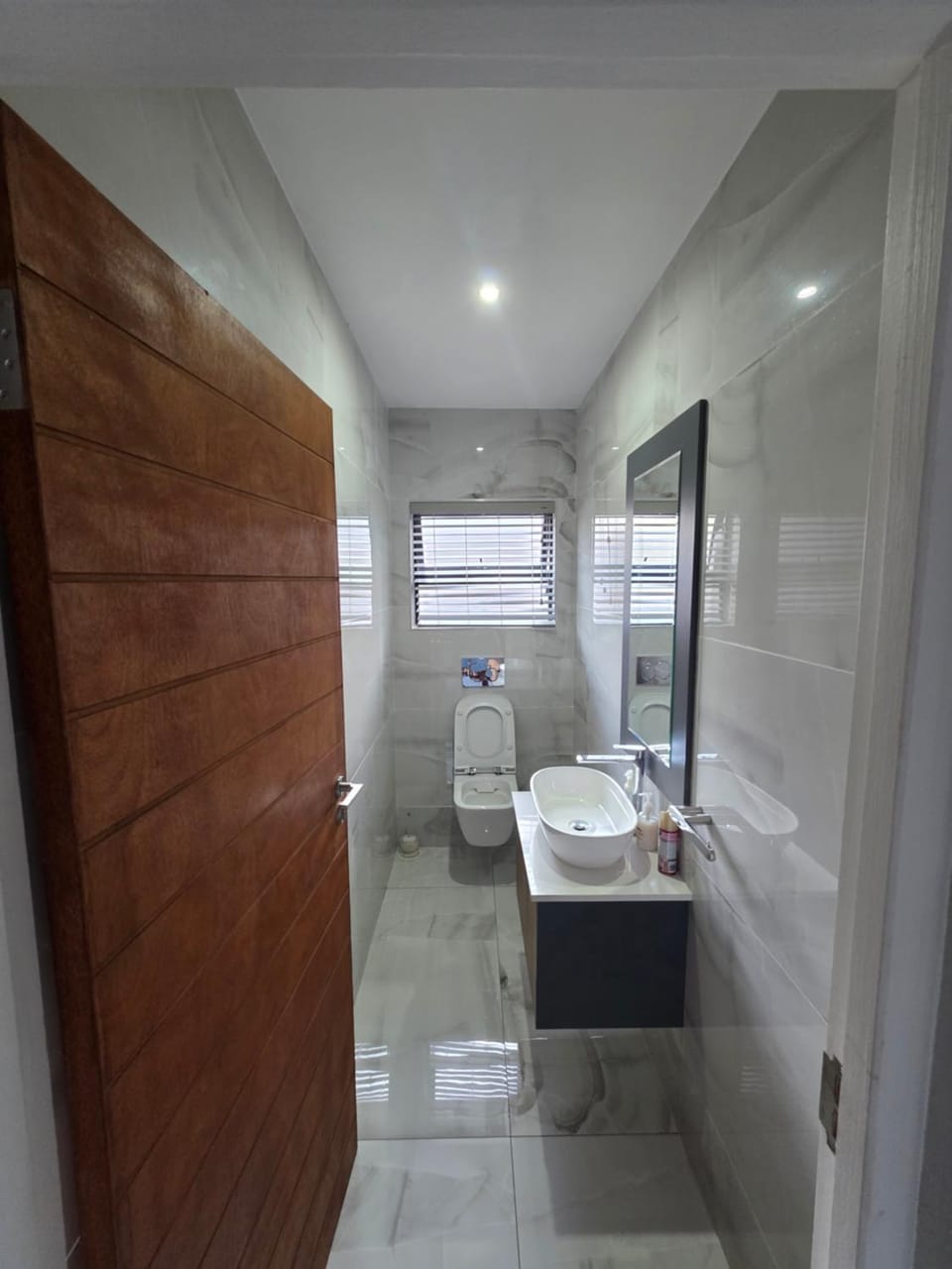 Toilet, Bathroom, towels