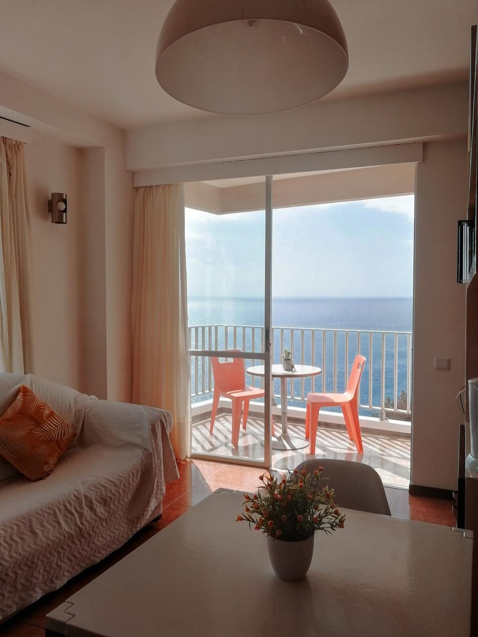 Communal lounge/ TV room, View (from property/room), Balcony/Terrace, Living room, Seating area, Sea view