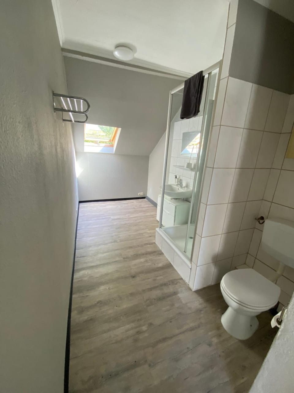 EMAS 8 Wohnung mit 3 Einzelbetten, Küche, Dusche, TV Apartment in Krefeld