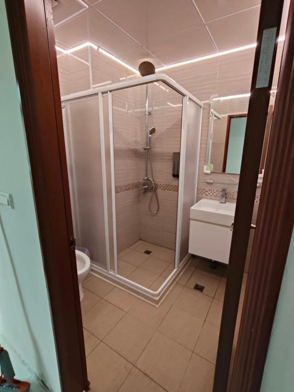 Shower, Toilet, Bathroom