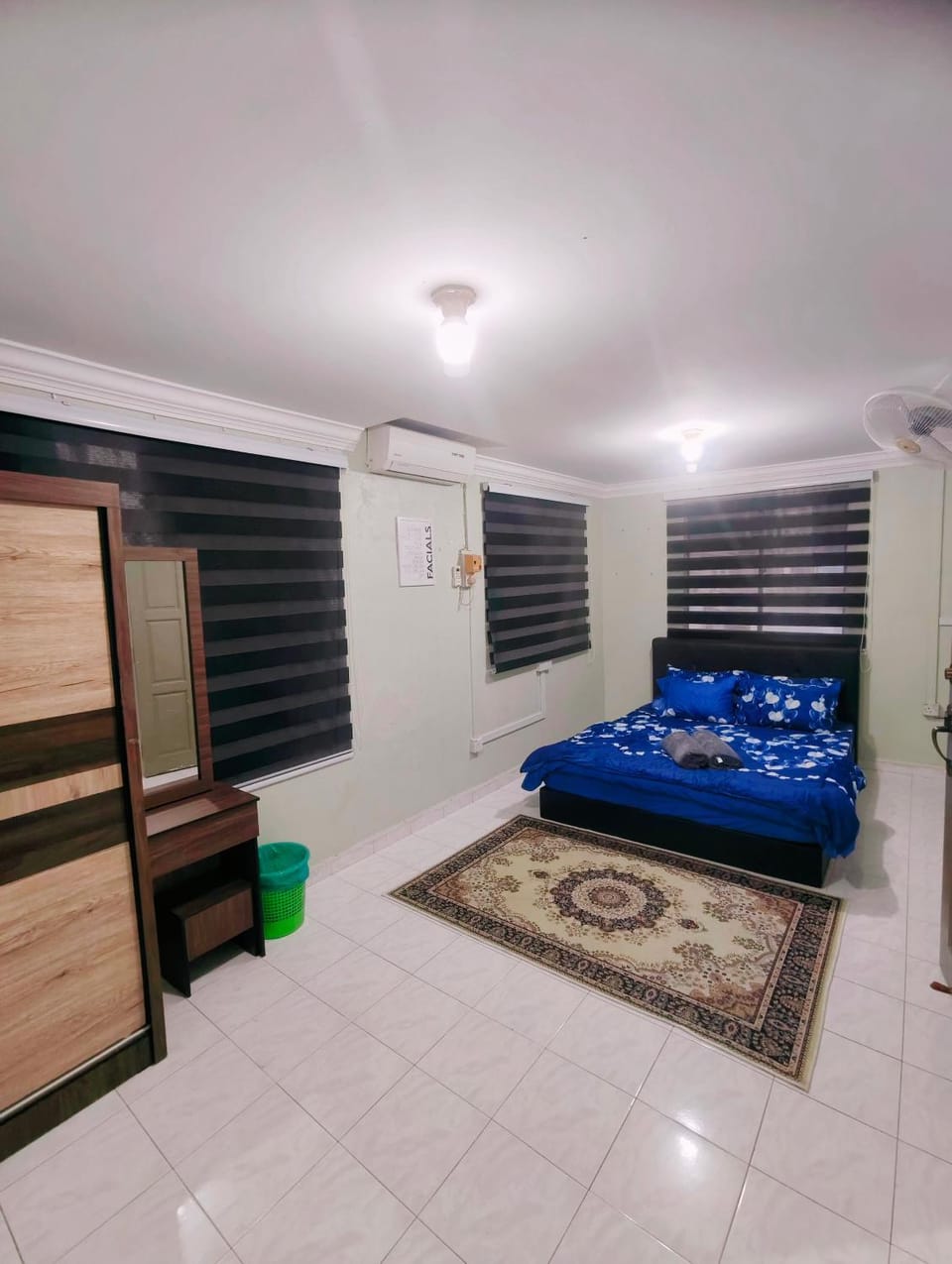 Bedroom, wardrobe, air conditioner