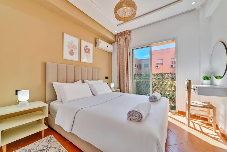 Living room, Bedroom, air conditioner