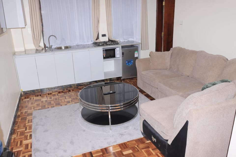 Kitchen or kitchenette, Living room