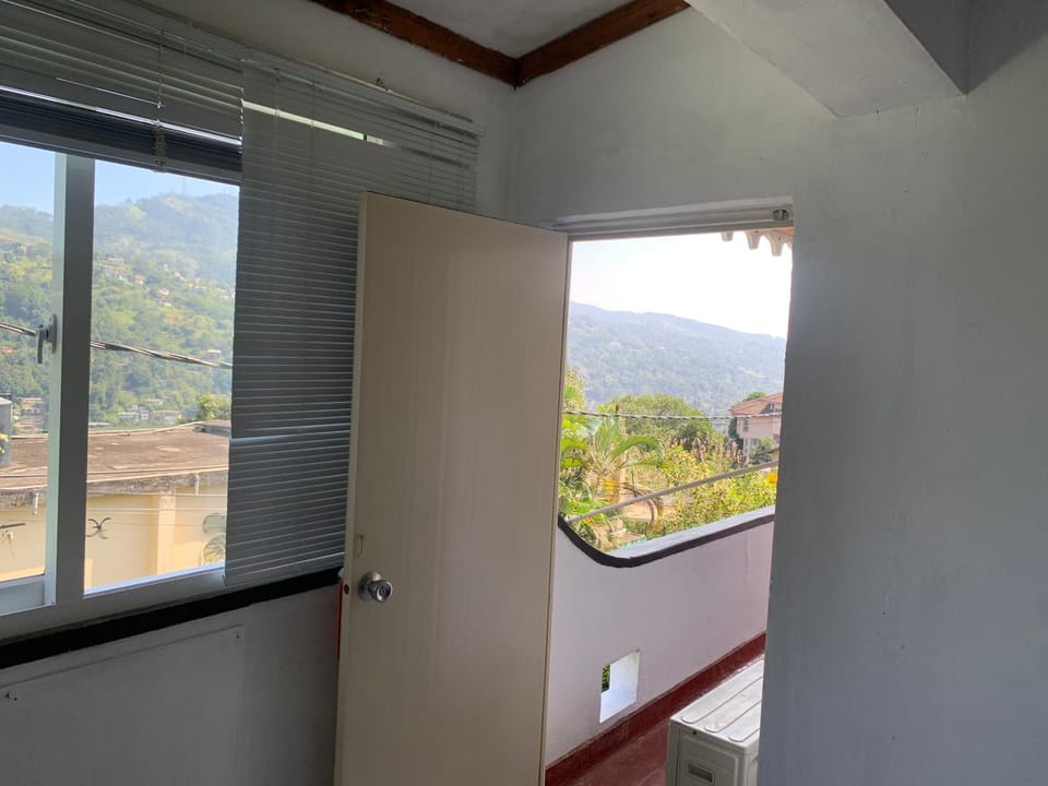 Amigos one bed room jungle view apartment Apartment in Kandy