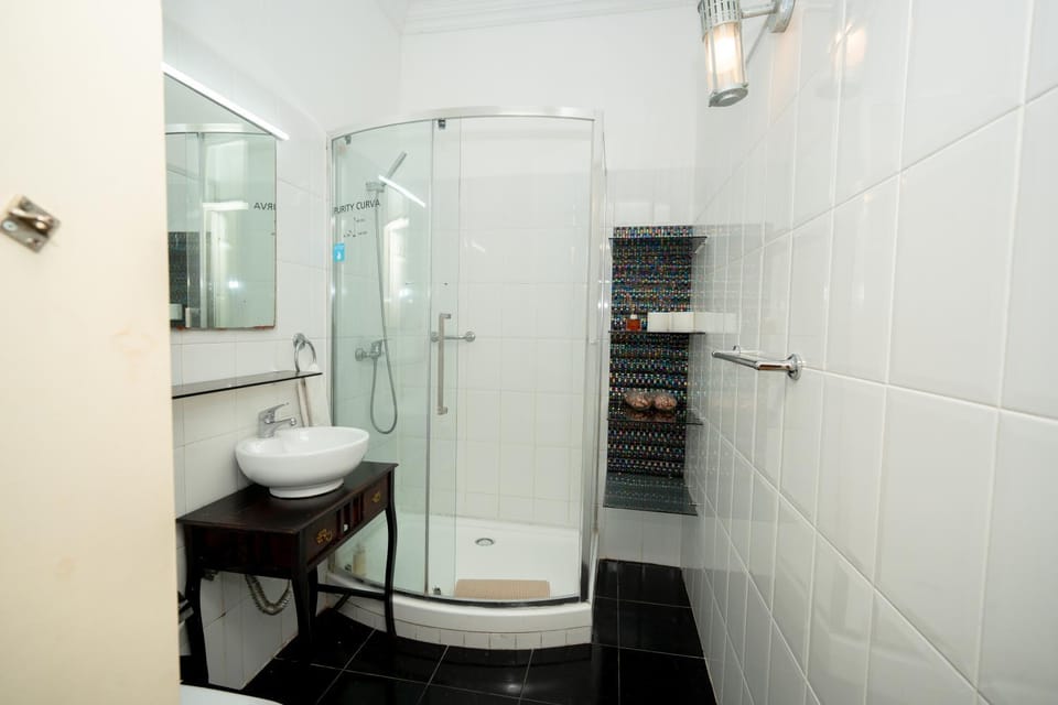 Shower, Bathroom, towels
