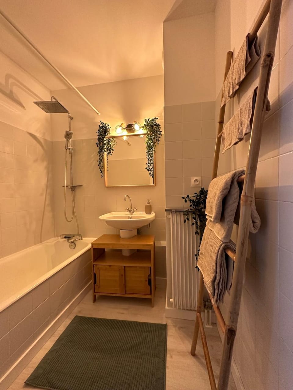 Bohemian studio in Menton close to sea with parking Apartment in Menton