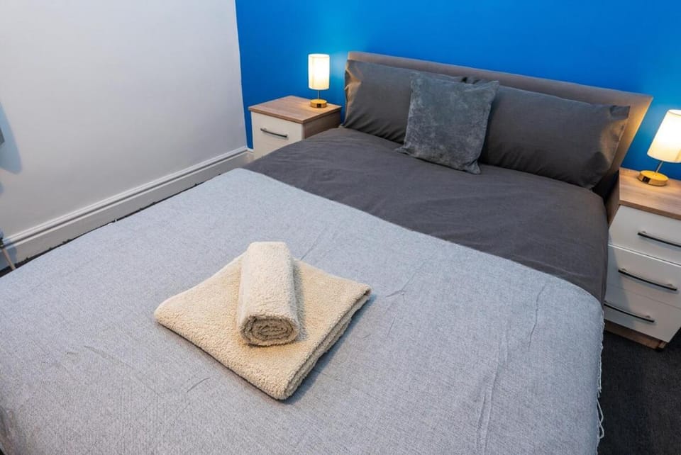 Comfy 4 Bed House near Notts City Centre - FREE Parking House in Nottingham