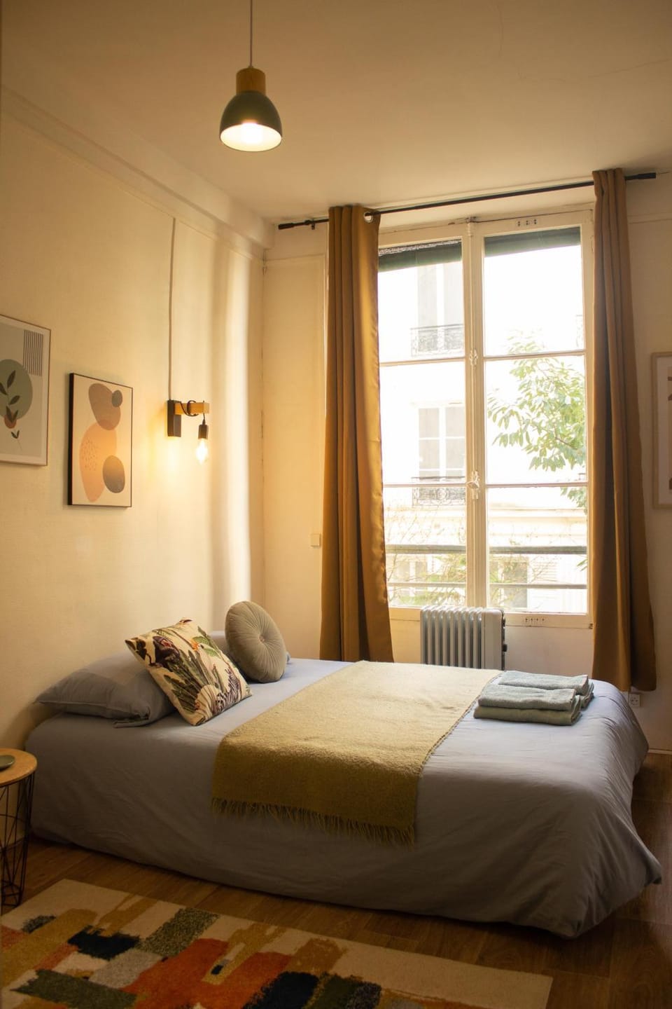 Bed, Photo of the whole room