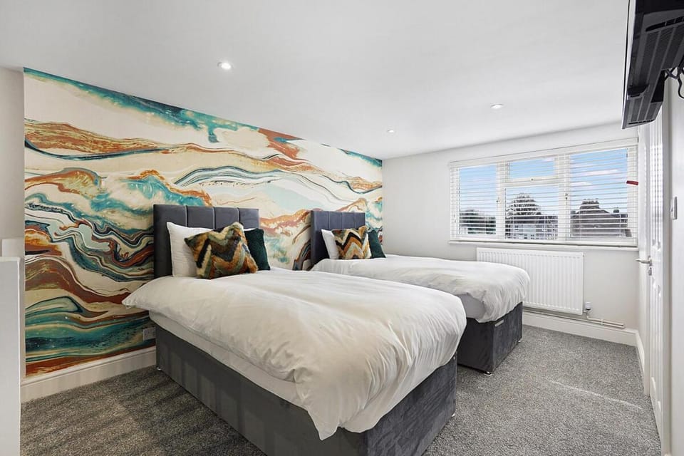 OnSiteStays - Stylish 5 bedroom house with 3 bathrooms House in Dartford