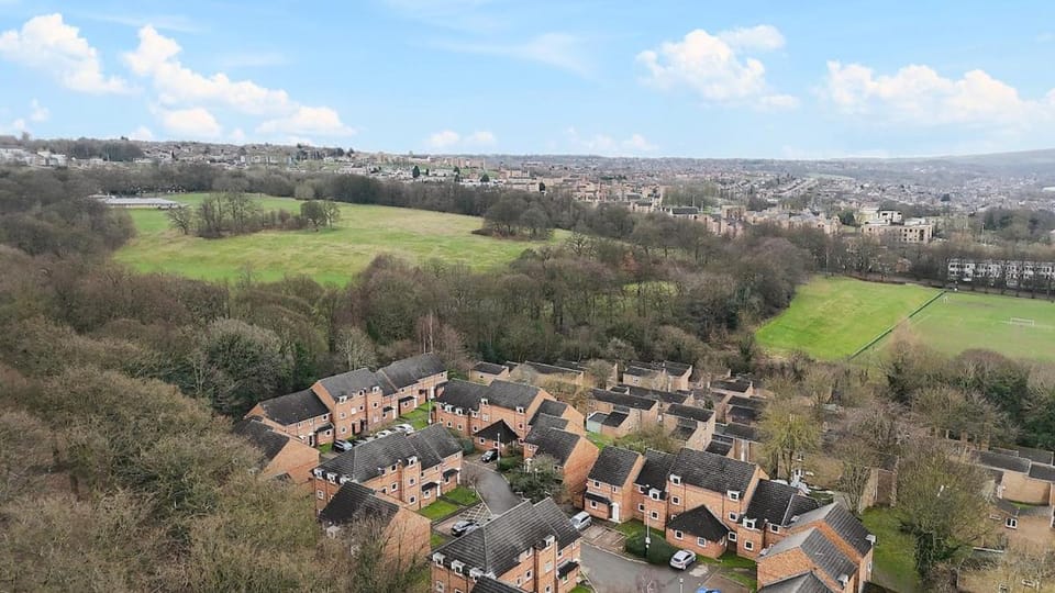 Neighbourhood, City view