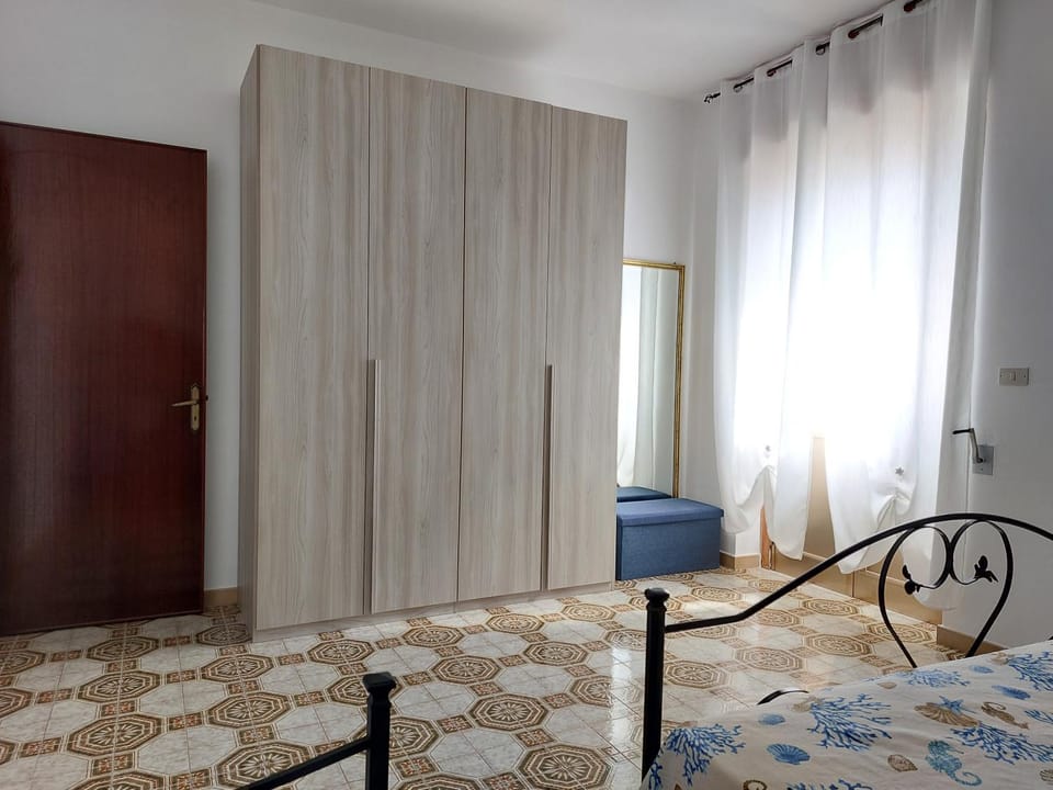 Bedroom, air conditioner