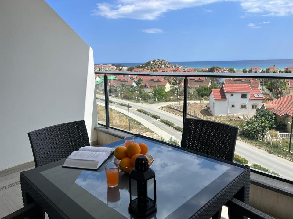Natural landscape, View (from property/room), Balcony/Terrace, Sea view