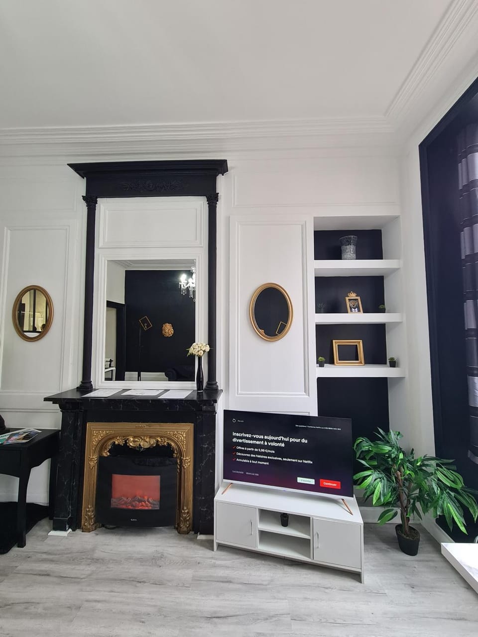 TV and multimedia, Living room, Seating area, fireplace