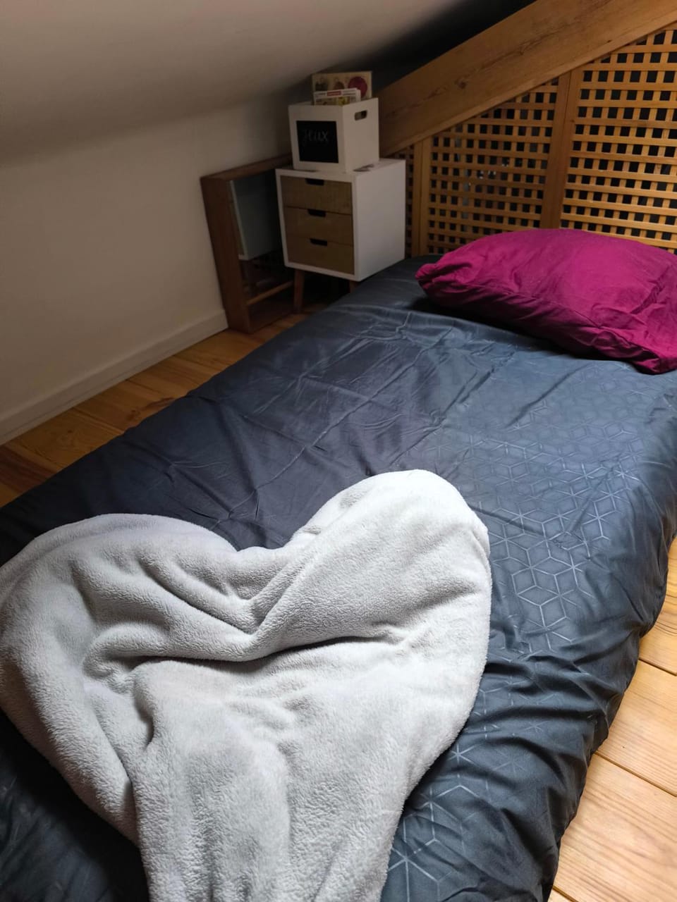 Bed, Bedroom, Internal: Not applicable to any particular room