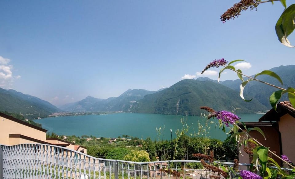 The magic view apartament House in Idro