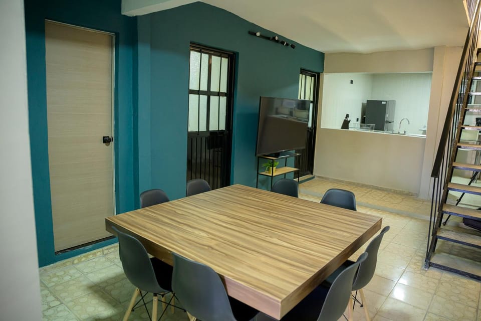 TV and multimedia, Kitchen or kitchenette, Dining area